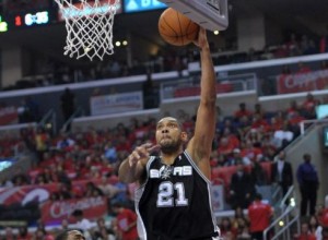 Spurs' Tim Duncan scores 21 with 9 rebounds in winning effort
