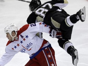 Pens' Crosby upended by Capitals defender