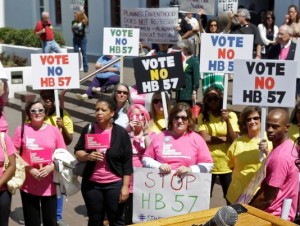 "Crowds" gather to protest tighter abortion clinic regs