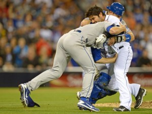 Padres OF Quentin charges Dodgers P Greinke after being hit by pitch